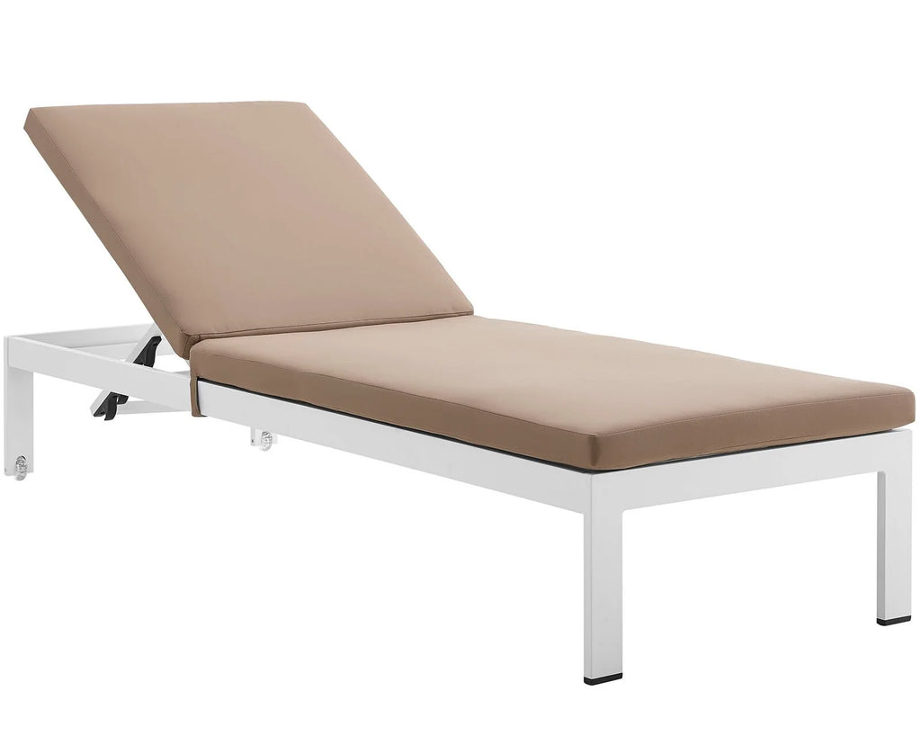 Virasat Outdoor Swimming Poolside Lounger With 1 Side Table White-VIRASAT FURNITURE & FURNISHING