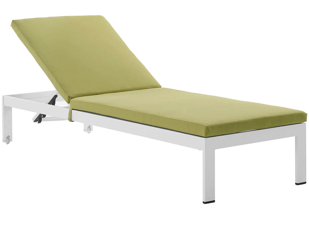 Virasat Bright Outdoor Swimming Poolside Lounger With 1 Side Table (White)